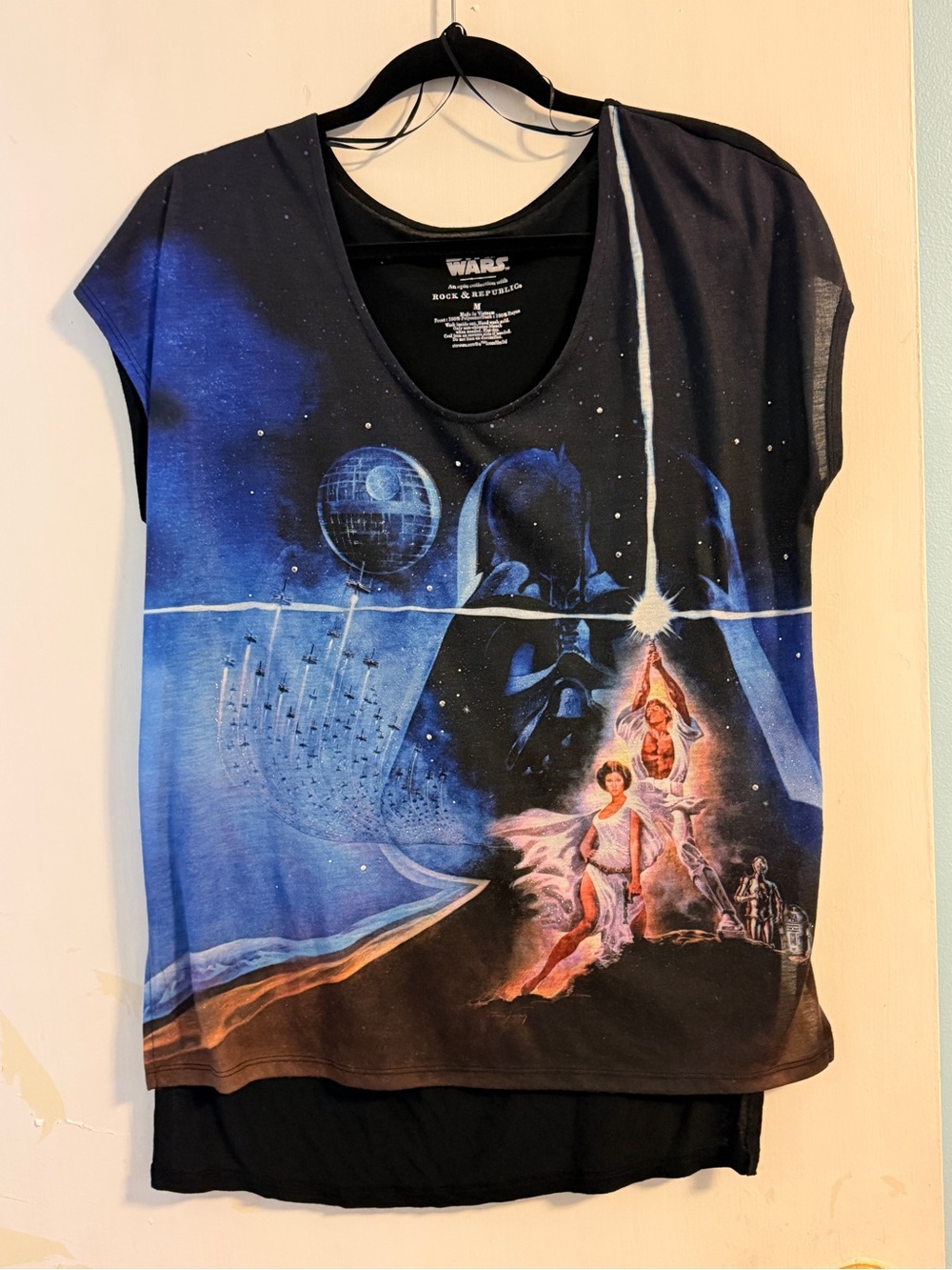 Rock & Republic Star Wars Graphic Tee with shimmer accent (NWOT)